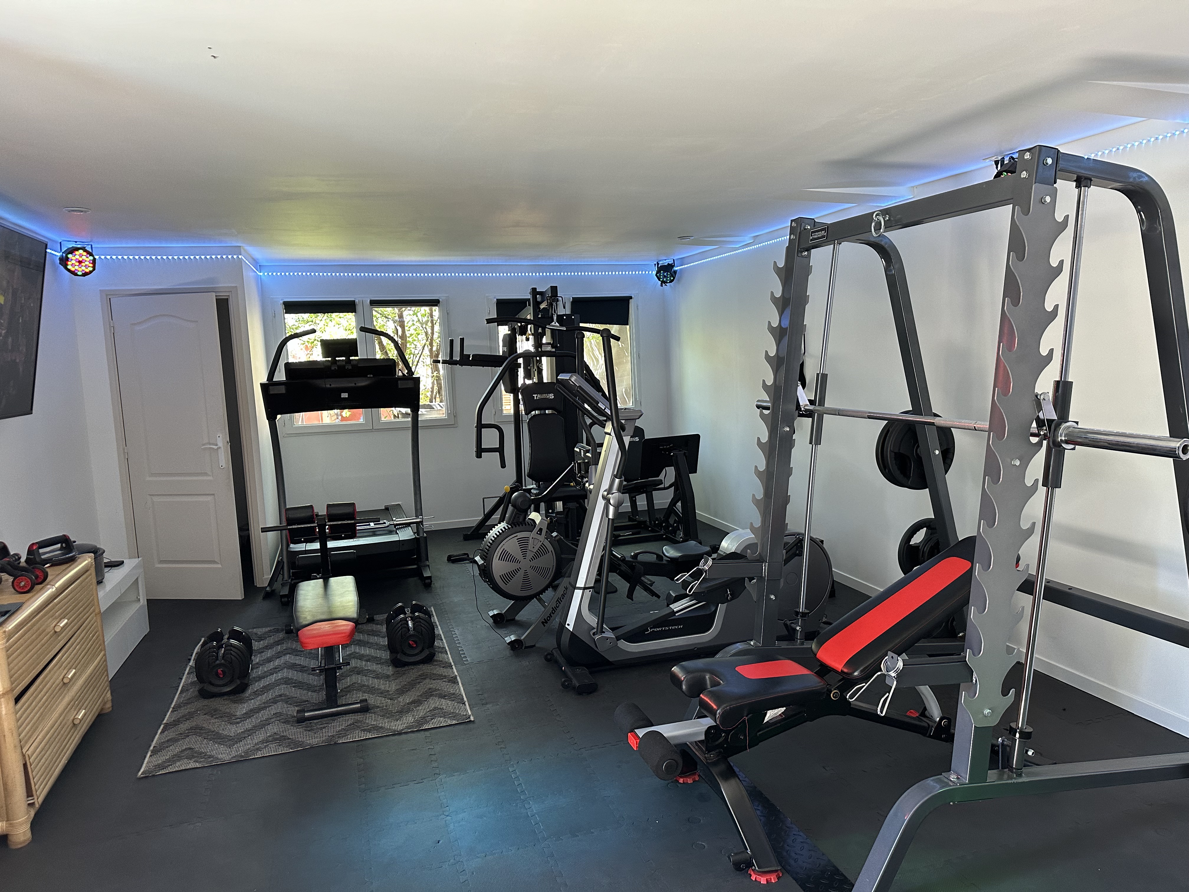 Salle de sport équipée